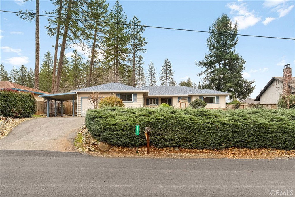 6682 Brook Way Paradise, CA 95969 - Photo 54 of 56 front view of a house and a garden