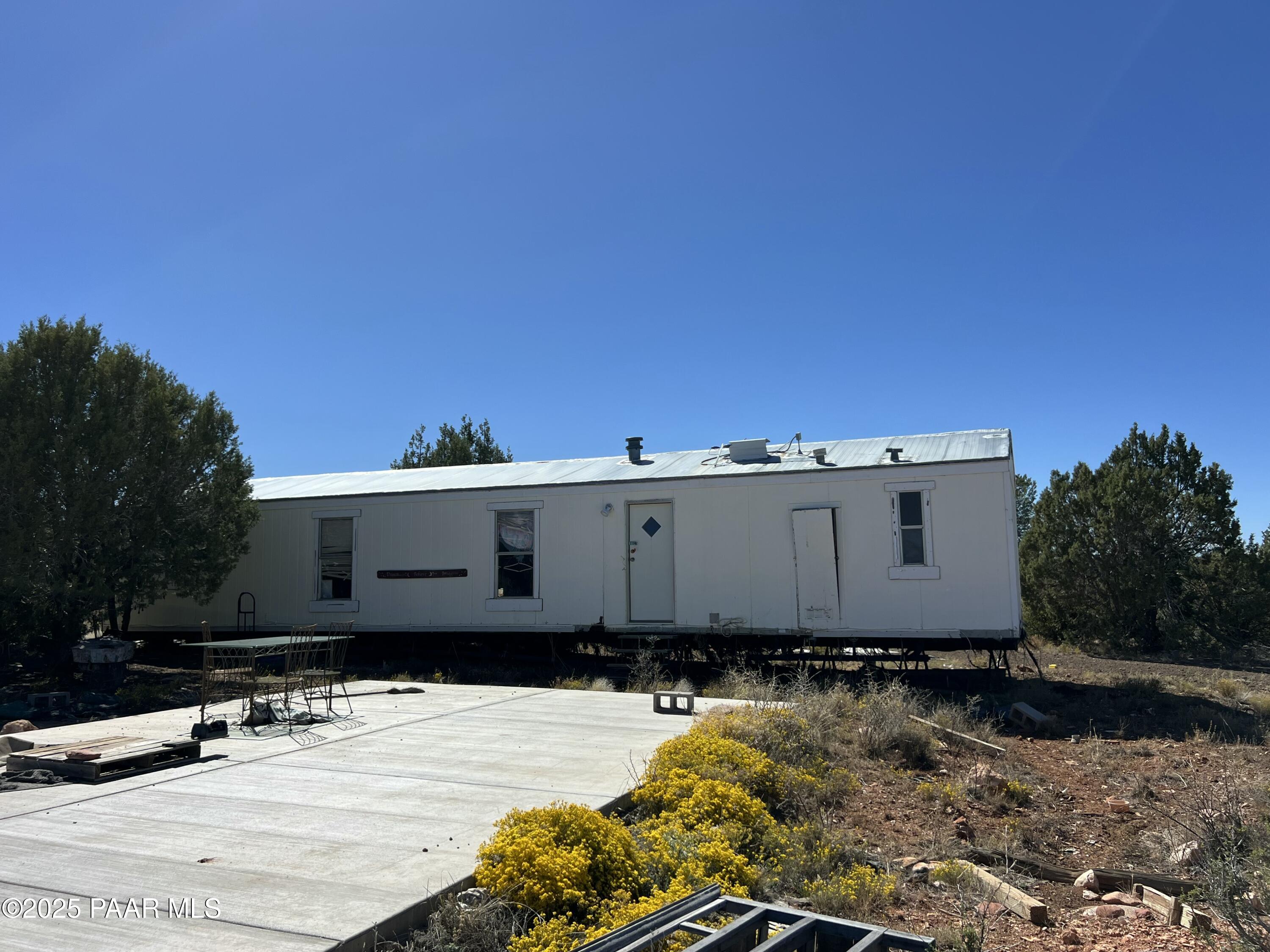 9 B Off Ranch Road Ash Fork, AZ 86320 - Photo 1 of 10 a view of a terrace