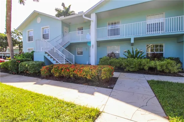 $3,200 | 28280 Pine Haven Way, Unit 93, Bonita Springs, FL 34135