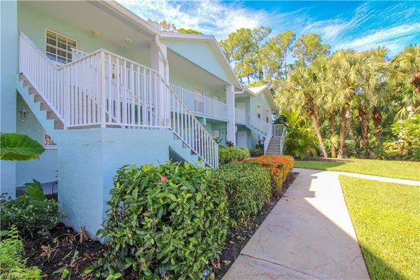 $3,200 | 28280 Pine Haven Way, Unit 93, Bonita Springs, FL 34135