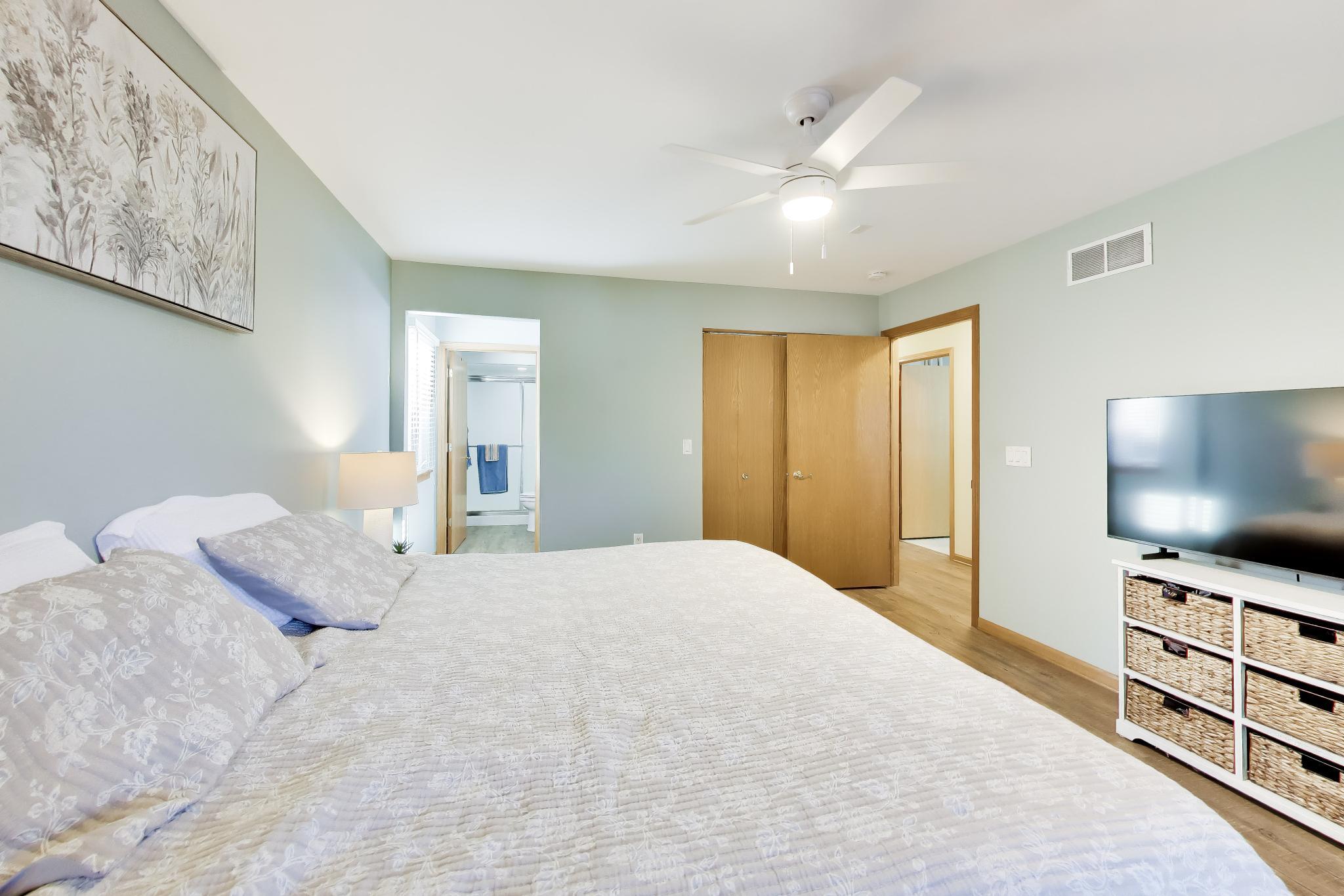 91 Potawatomi Road, Unit C4 Williams Bay, WI 53191 - Photo 13 of 29 at_0045