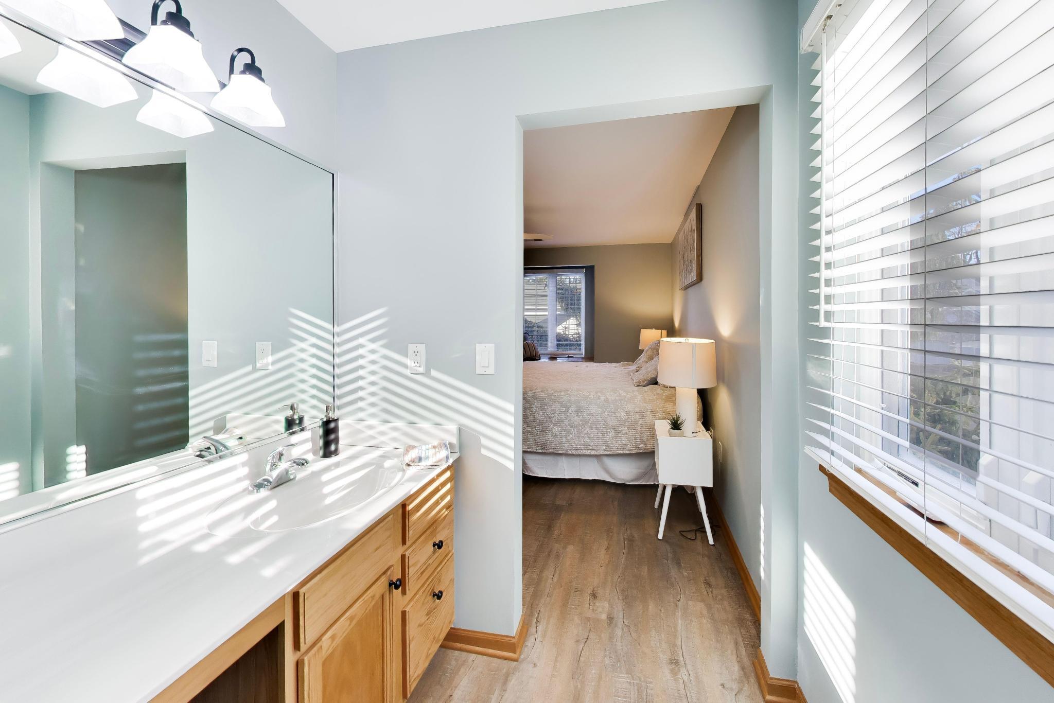 91 Potawatomi Road, Unit C Williams Bay, WI 53191 - Photo 16 of 35 av_0022