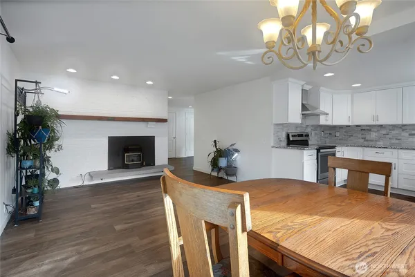 $590,000 | 10304 63rd Ave Court East, Puyallup, WA 98373