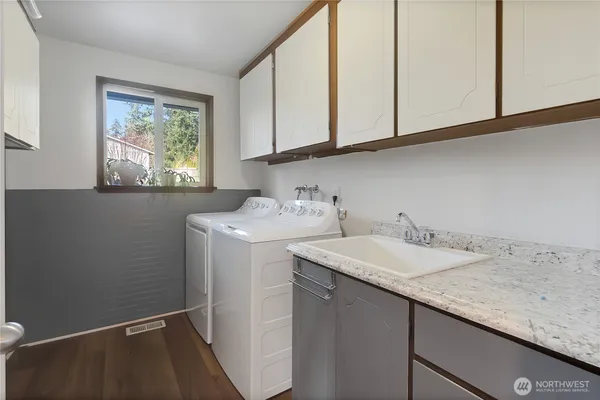 $590,000 | 10304 63rd Ave Court East, Puyallup, WA 98373