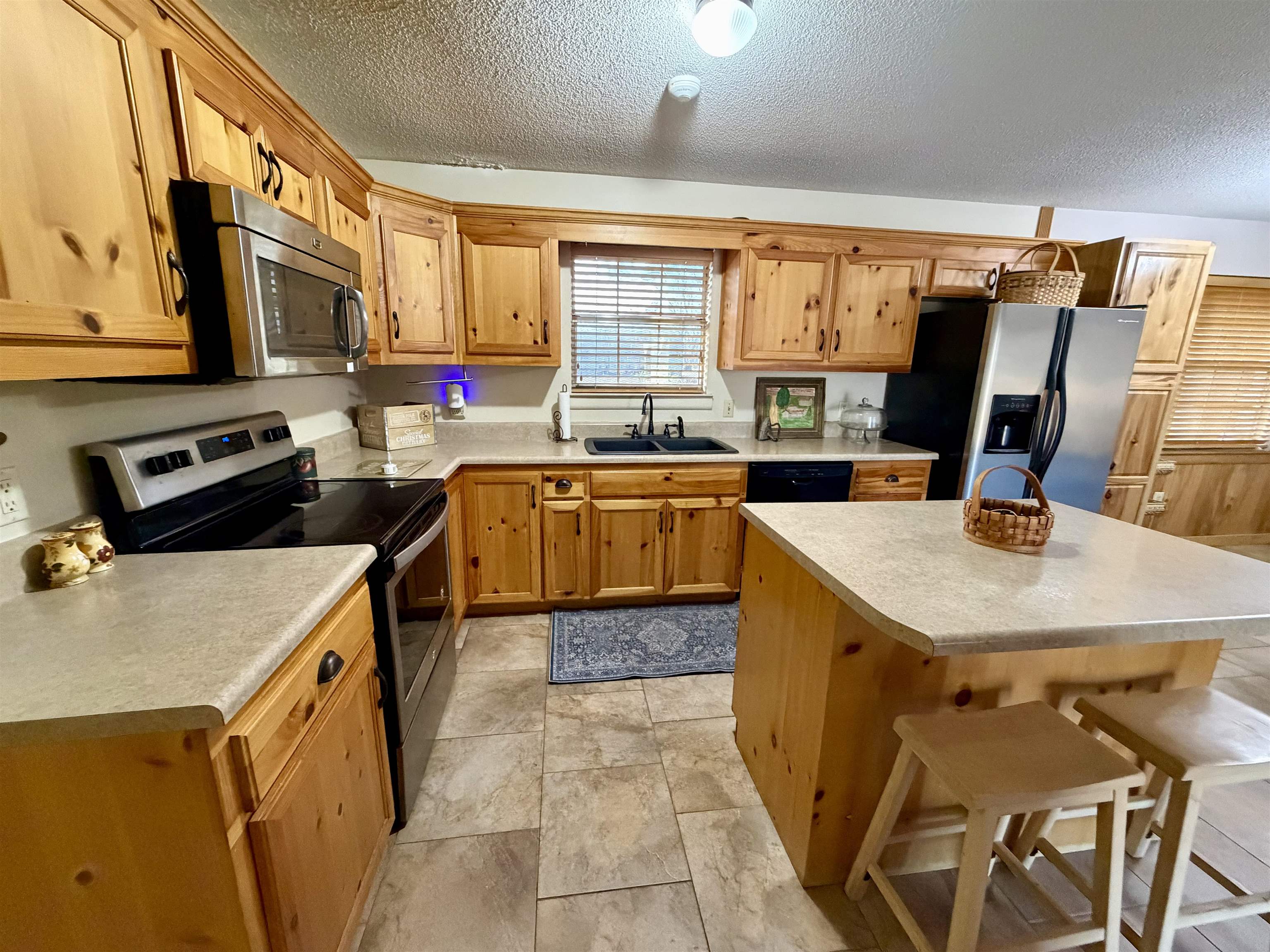 302 Woodlawn Avenue Atmore, AL 36502 - Photo 4 of 15 Kitchen