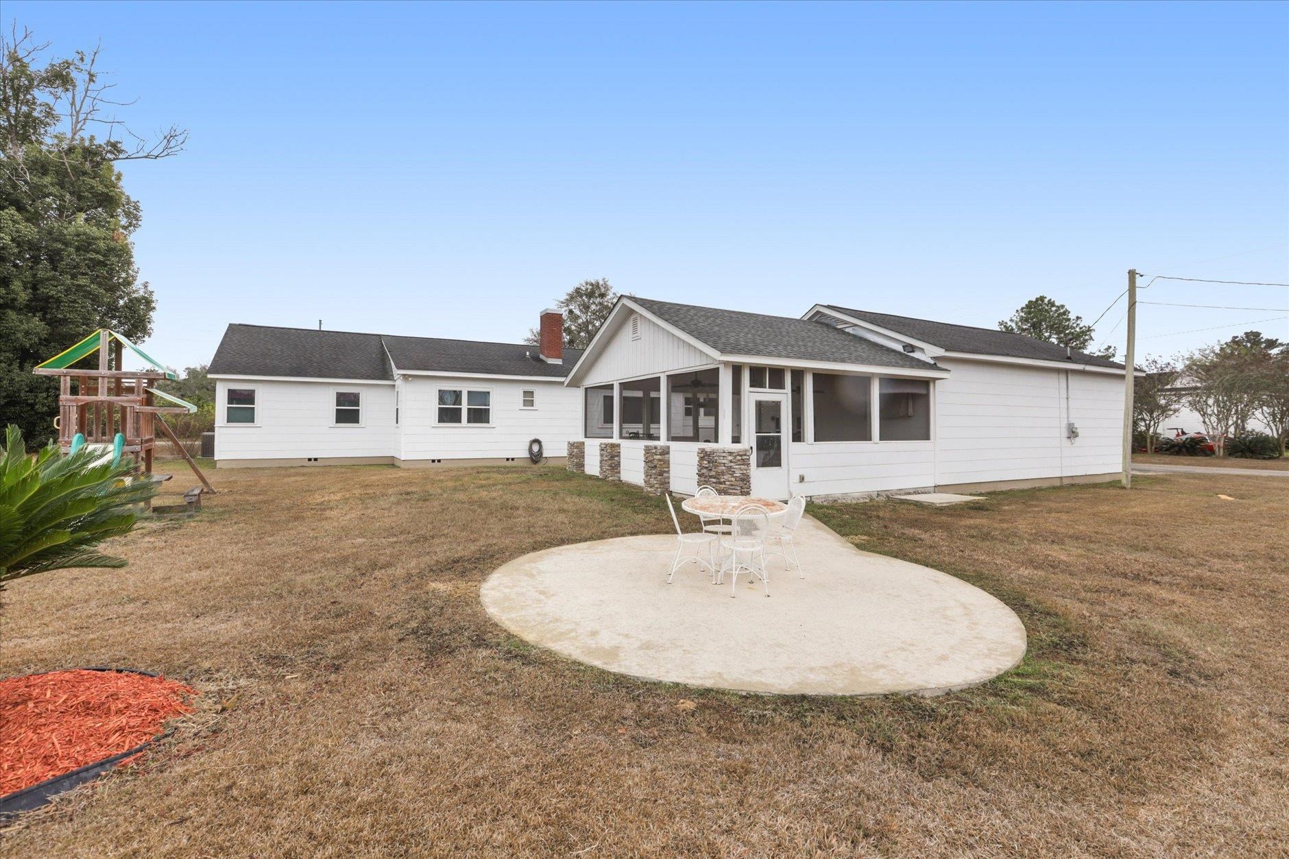 397 Jackson Street Quincy, FL 32351 - Photo 12 of 52