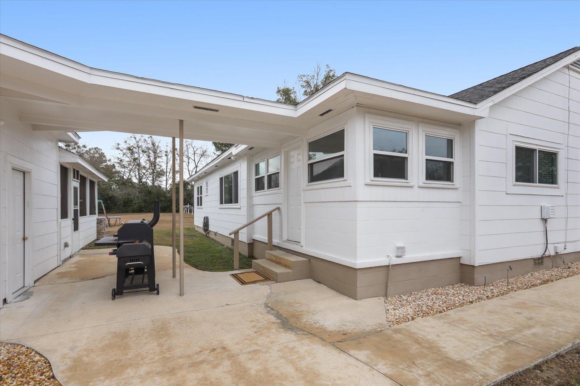 397 Jackson Street Quincy, FL 32351 - Photo 8 of 52