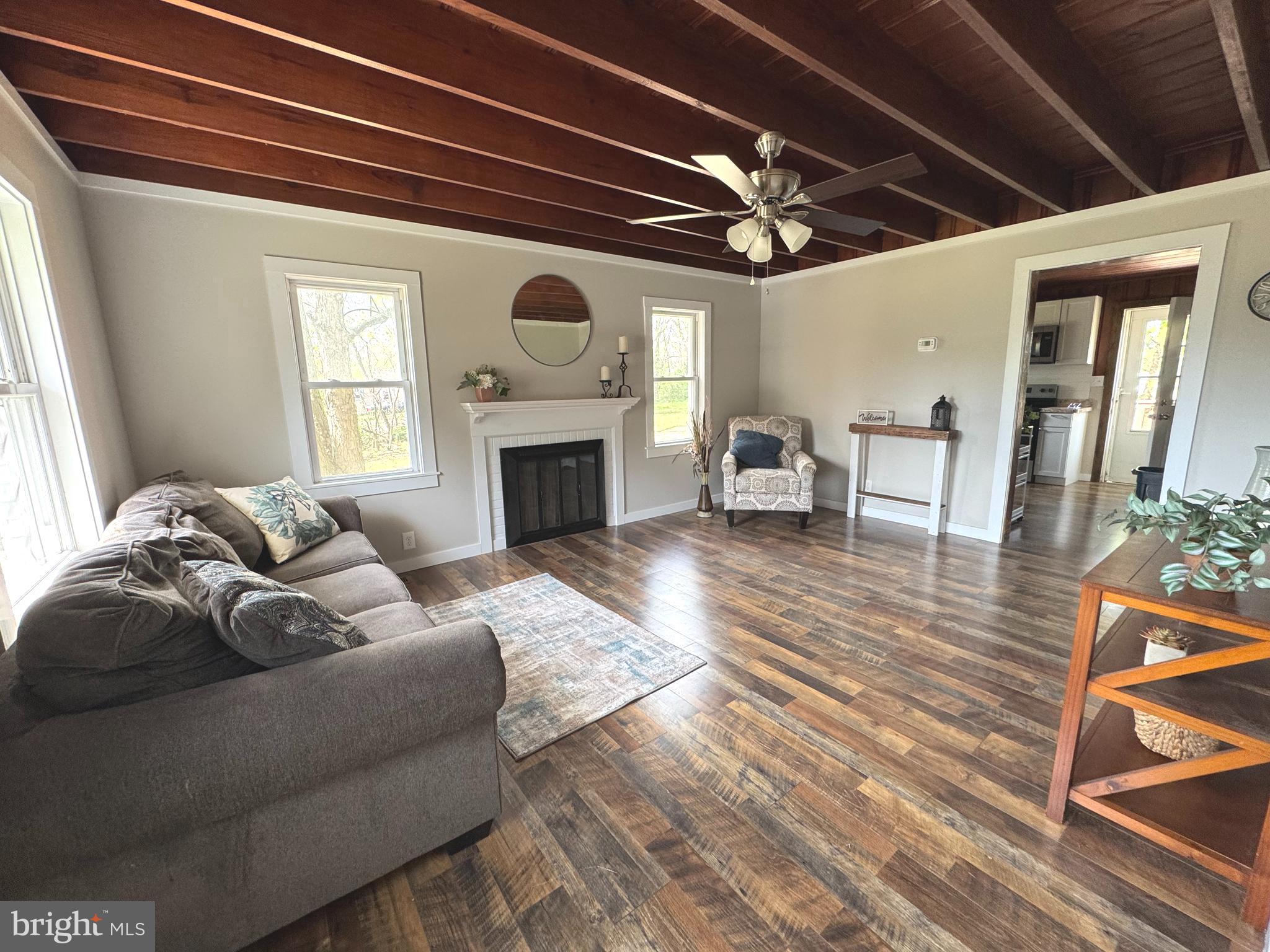 115 Boyce Mill Road Greensboro, MD 21639 - Photo 6 of 29 Spacious Living Area