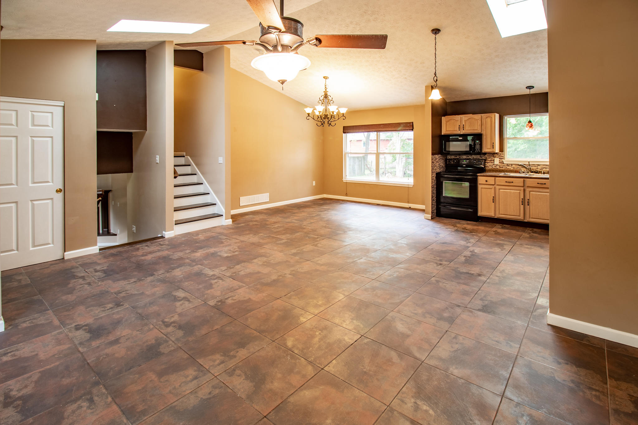 2770 Lantz Road Beavercreek, OH 45434 - Photo 8 of 31 Gallery Image 8