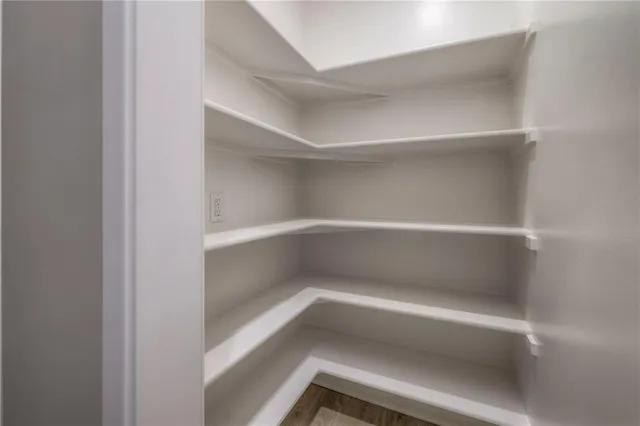 $364,900 | 107 Carriage Meadows Trail, Peculiar, MO 64078