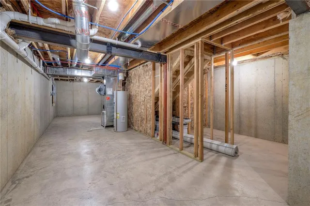 $364,900 | 107 Carriage Meadows Trail, Peculiar, MO 64078