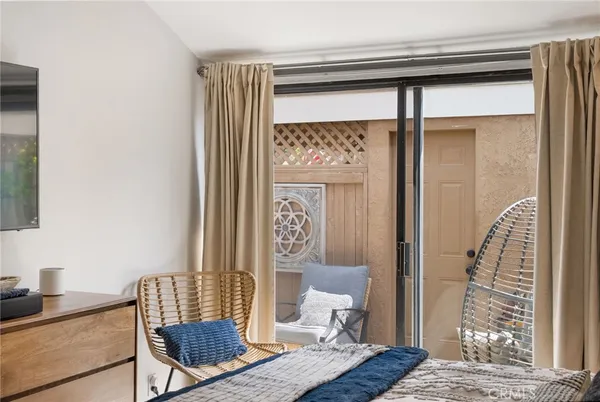 $899,999 | 15 Big Dipper Court, Unit 24, Newport Beach, CA 92663