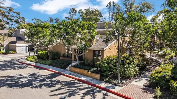 $899,999 | 15 Big Dipper Court, Unit 24, Newport Beach, CA 92663