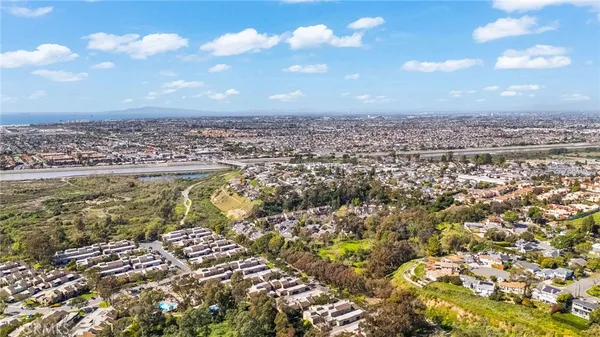 $899,999 | 15 Big Dipper Court, Unit 24, Newport Beach, CA 92663