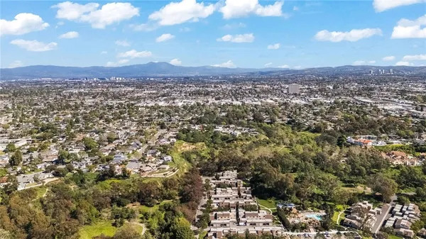 $899,999 | 15 Big Dipper Court, Unit 24, Newport Beach, CA 92663