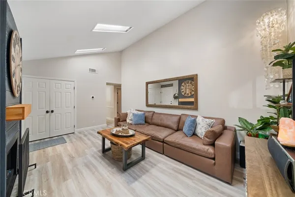 $899,999 | 15 Big Dipper Court, Unit 24, Newport Beach, CA 92663
