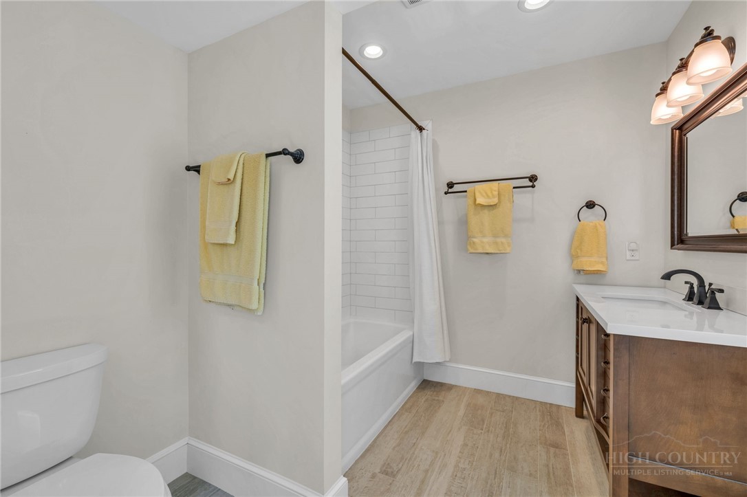 391 Oak Ridge Drive Boone, NC 28607 - Photo 32 of 47