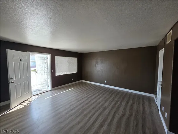 $850 | 5165 East Glendale Avenue, Unit B, Las Vegas, NV 89156
