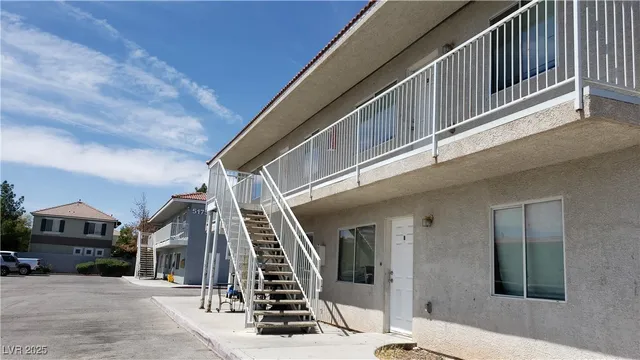 $850 | 5165 East Glendale Avenue, Unit B, Las Vegas, NV 89156