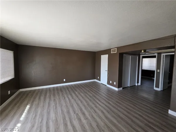 $850 | 5165 East Glendale Avenue, Unit B, Las Vegas, NV 89156