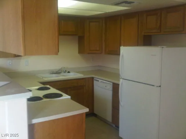 $850 | 5165 East Glendale Avenue, Unit B, Las Vegas, NV 89156