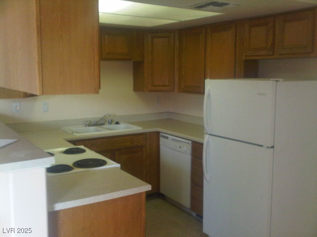 5165 East Glendale Avenue, Unit B Las Vegas, NV 89156 - Photo 8 of 19