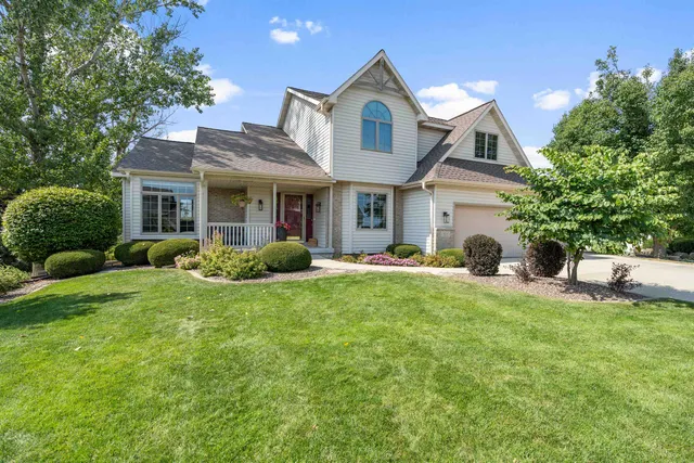 $685,000 | 925 Lexington Way, Waunakee, WI 53597