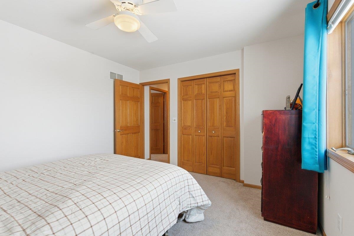 925 Lexington Way Waunakee, WI 53597 - Photo 30 of 41