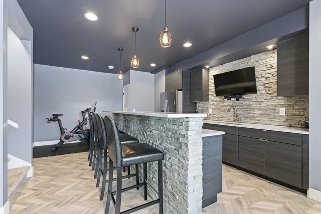 $685,000 | 925 Lexington Way, Waunakee, WI 53597