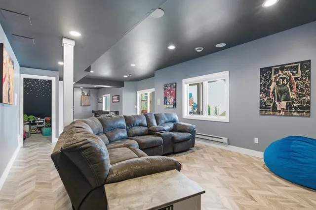 $685,000 | 925 Lexington Way, Waunakee, WI 53597