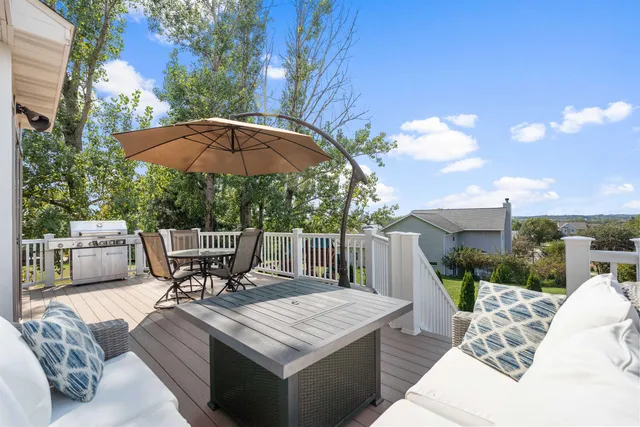 $685,000 | 925 Lexington Way, Waunakee, WI 53597