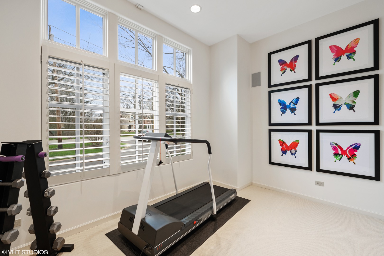 479 Lee Road Northbrook, IL 60062 - Photo 21 of 36 a room with gym equipment and a window