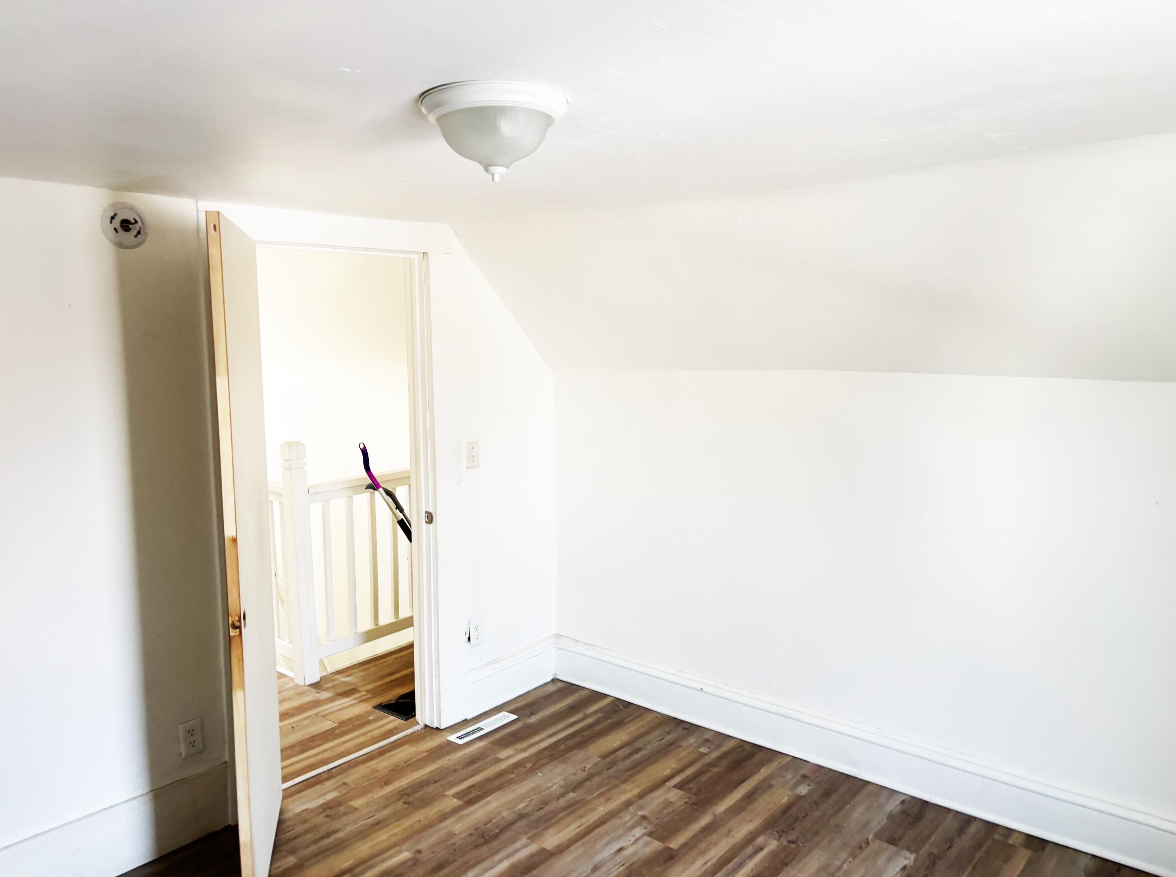 135 Mitchell Street Jackson, MI 49203 - Photo 8 of 8 Room 8