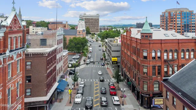 $1,190,000 | 82 North Pearl Street, Albany, NY 12210