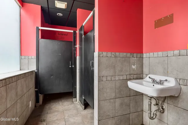 $1,190,000 | 82 North Pearl Street, Albany, NY 12210