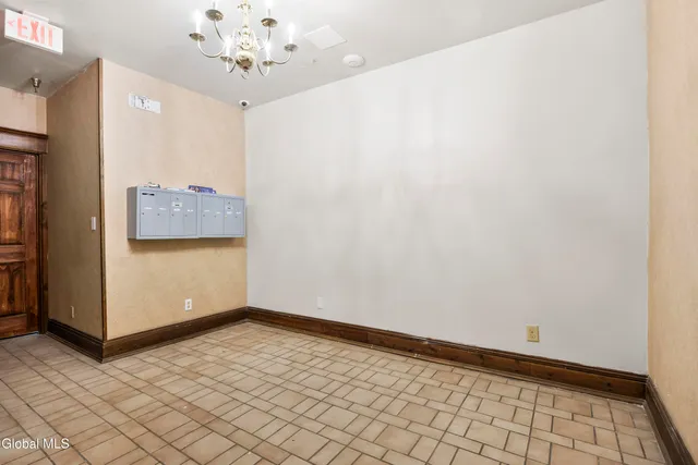 $1,190,000 | 82 North Pearl Street, Albany, NY 12210