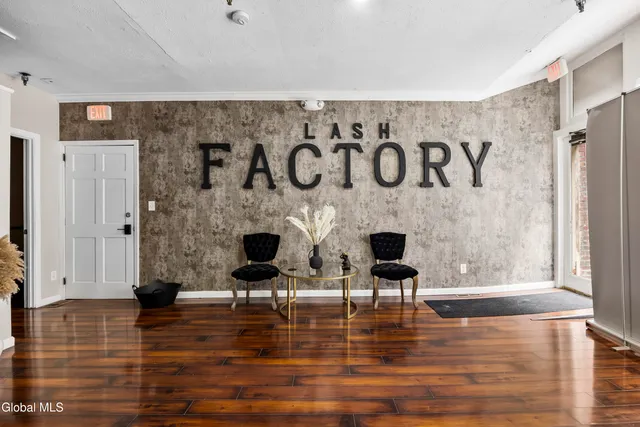 $1,190,000 | 82 North Pearl Street, Albany, NY 12210