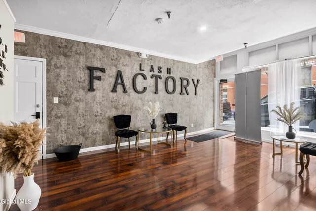 $1,190,000 | 82 North Pearl Street, Albany, NY 12210