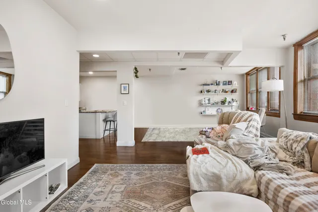 $1,190,000 | 82 North Pearl Street, Albany, NY 12210