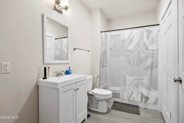 $1,190,000 | 82 North Pearl Street, Albany, NY 12210