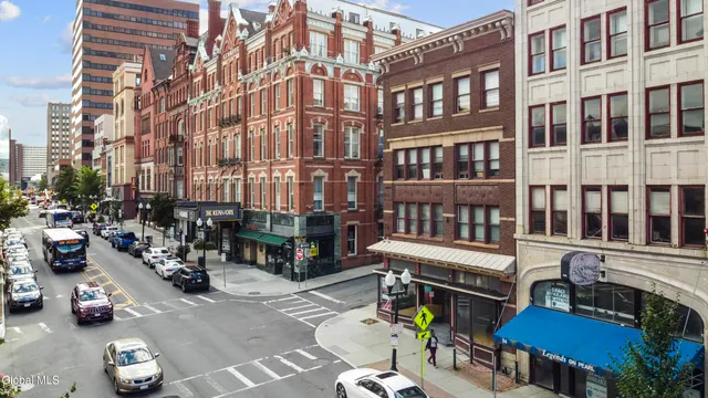 $1,190,000 | 82 North Pearl Street, Albany, NY 12210
