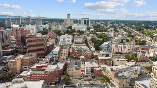 $1,190,000 | 82 North Pearl Street, Albany, NY 12210