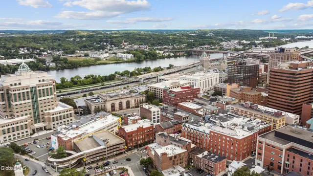 $1,190,000 | 82 North Pearl Street, Albany, NY 12210