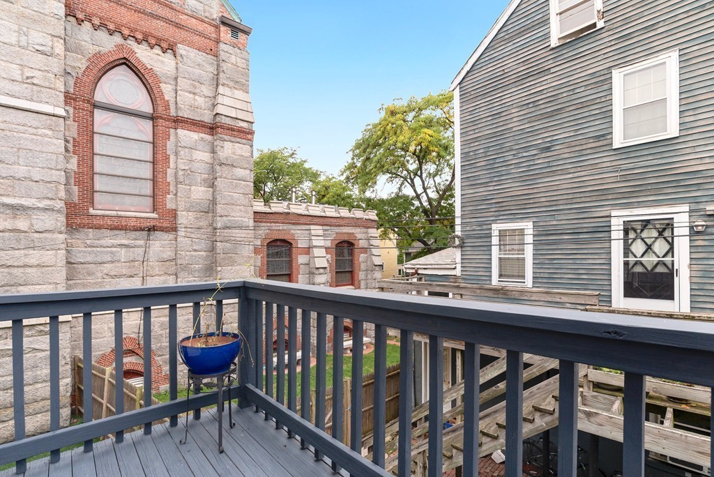 32 Winthrop Street Boston, MA 02129 - Photo 13 of 28