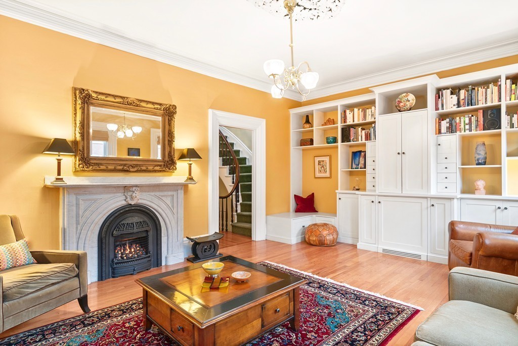32 Winthrop Street Boston, MA 02129 - Photo 2 of 28