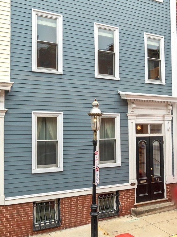 32 Winthrop Street Boston, MA 02129 - Photo 24 of 28