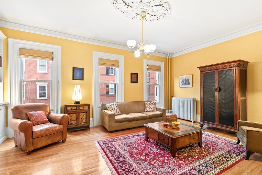 32 Winthrop Street Boston, MA 02129 - Photo 3 of 28