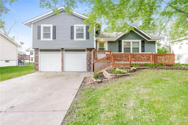 $1,970 | 415 West Cambridge Road, Belton, MO 64012