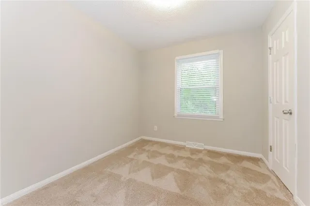 $1,970 | 415 West Cambridge Road, Belton, MO 64012