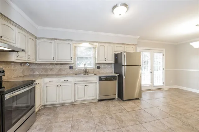 $1,970 | 415 West Cambridge Road, Belton, MO 64012